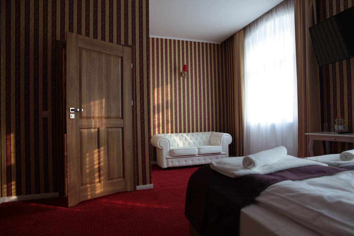 Hotel Court Park Nysa Luaran gambar