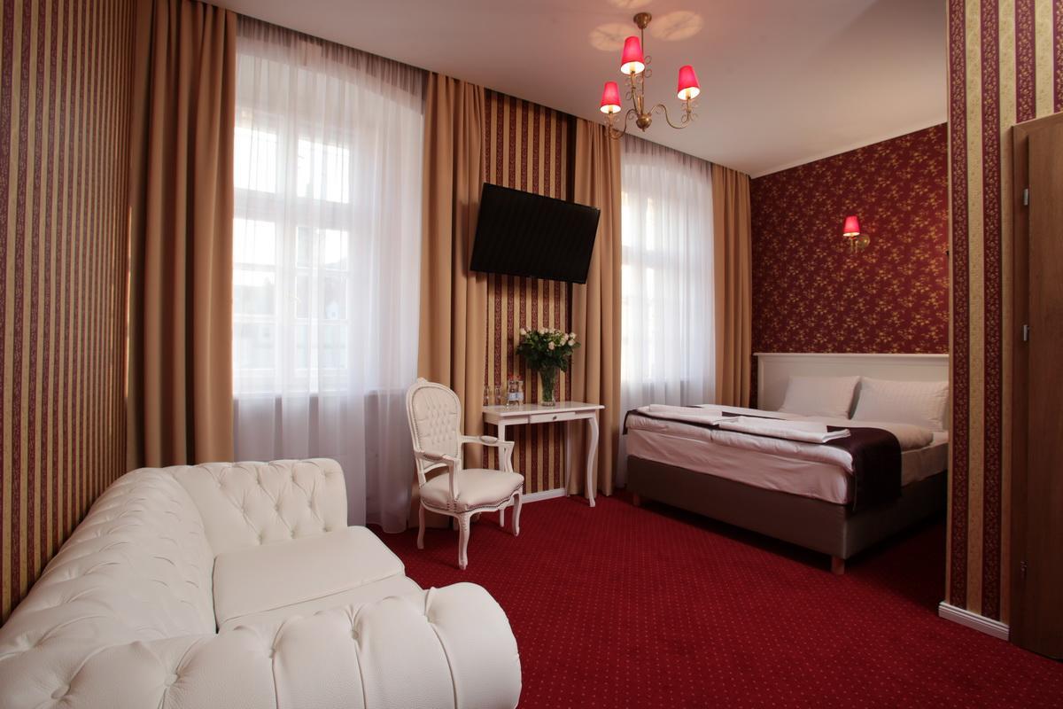 Hotel Court Park Nysa Luaran gambar